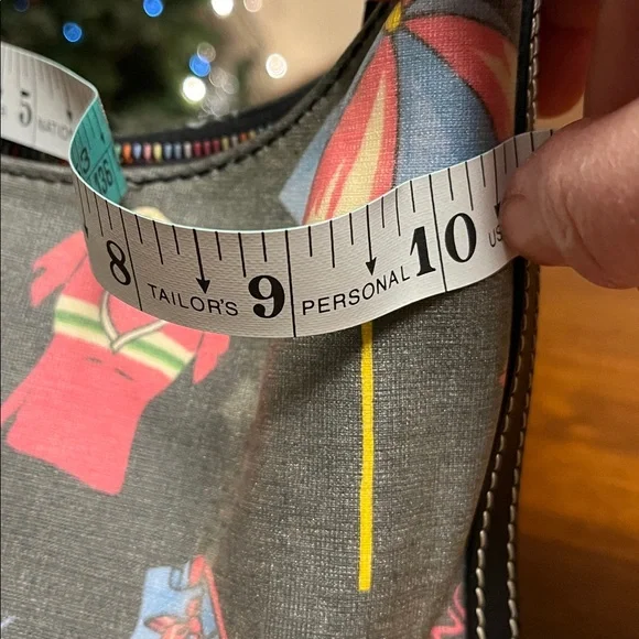 Dooney & Bourke Black Hobo Bag with Colorful Design, new! Very cute bag - Picture 10 of 11